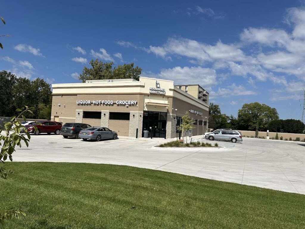 Round Haus Pizza & Party Shop photo 6